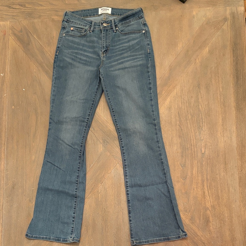 Denizen from Levi's Flare Jeans in Classic Blue